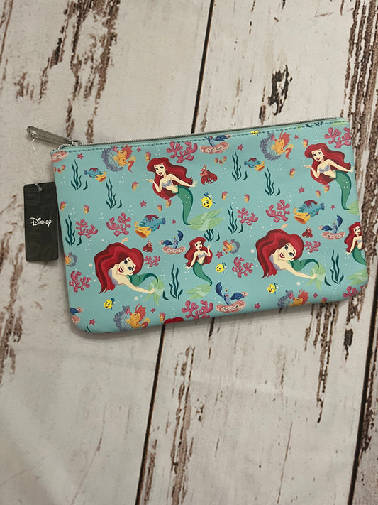 Cosmetic zipper pouch